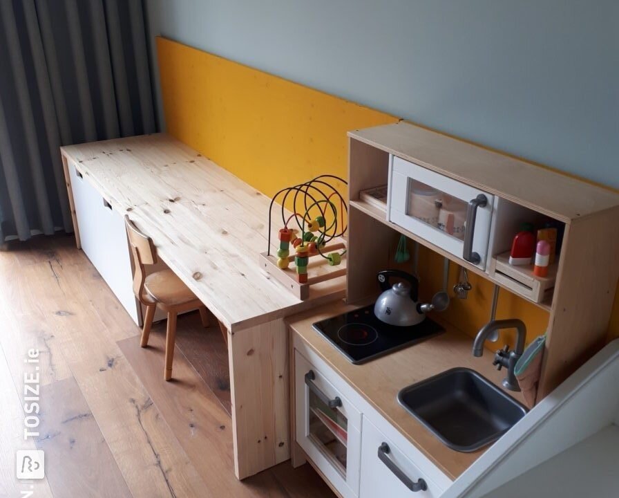 Children&#39;s furniture with kitchenette made of pine wood, by Sjors
