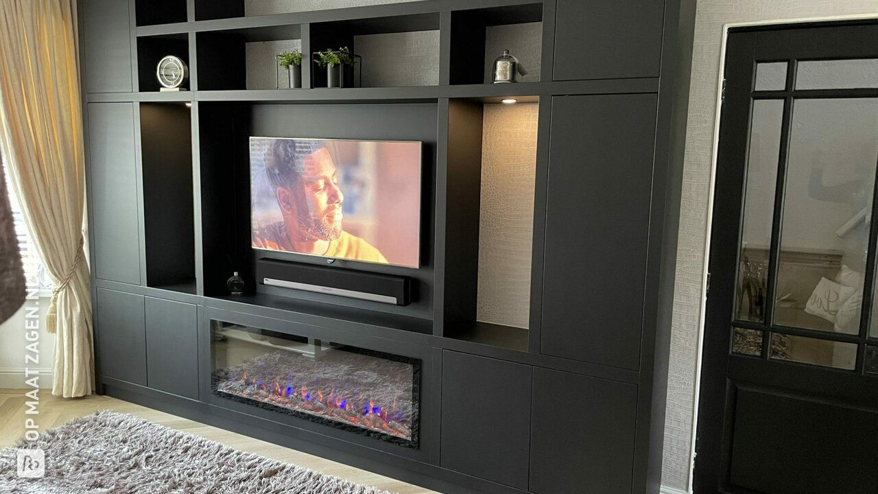 Unieke TV meubel/vakkenkast, ontworpen door Ron