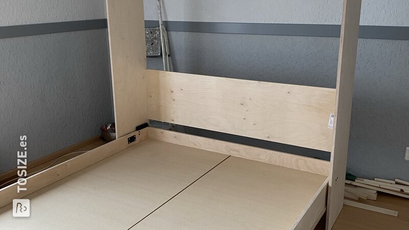 Bricolaje: estructura para cama doble plegable de abedul Multiplex, de Joost