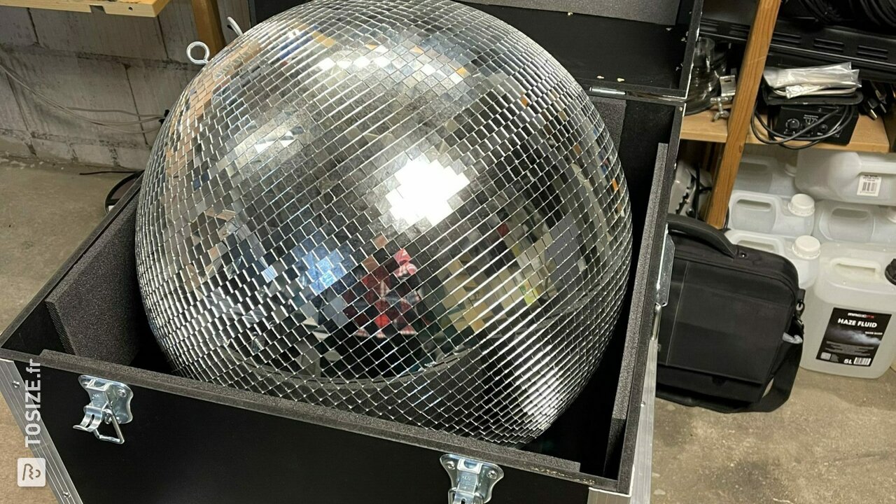 Flight-case pour des produits tels que des boules à facettes, MDF par ESP Productions