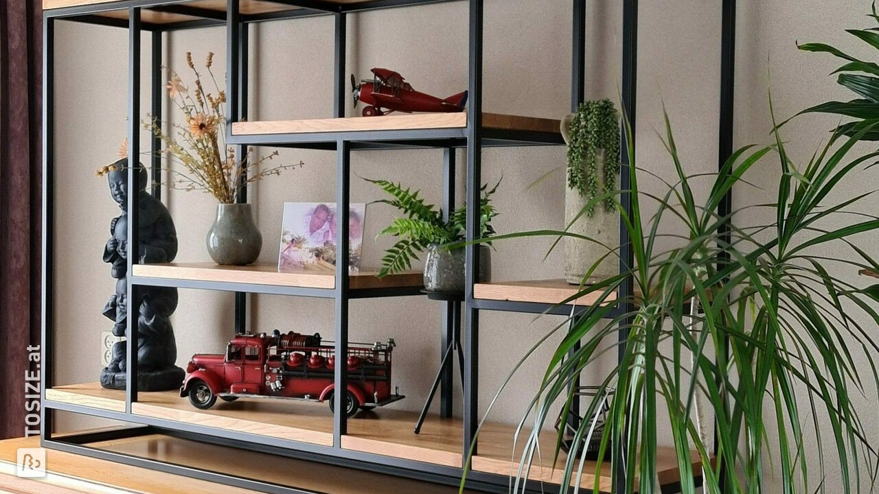 Neuer Wandschrank aus massiver Eiche und Stahl, von Antoon