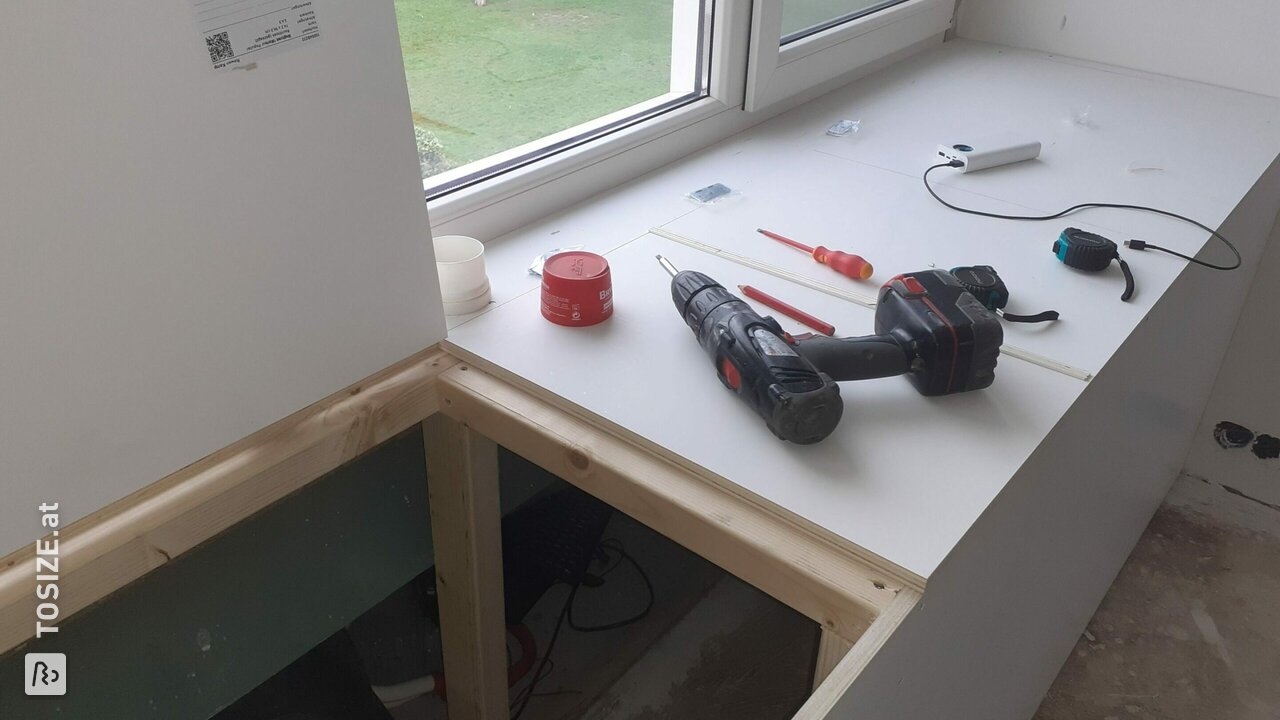 Fensterbank zum Sitzen plus Stauraum, von Rowan
