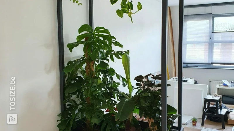 Plantenbak/ room divider, door Darja