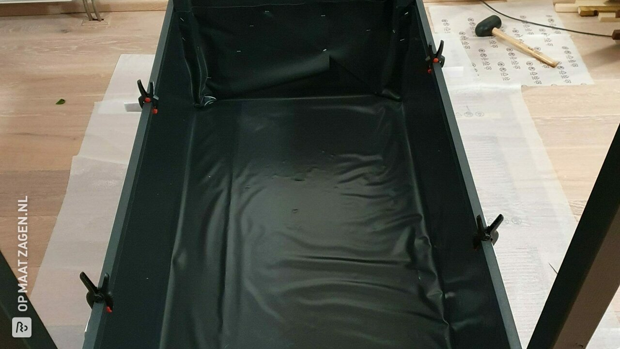 Plantenbak/ room divider, door Darja OPMAATZAGEN.nl