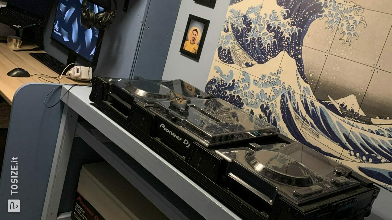 Cabina DJ multiplex super elegante, di Stephan