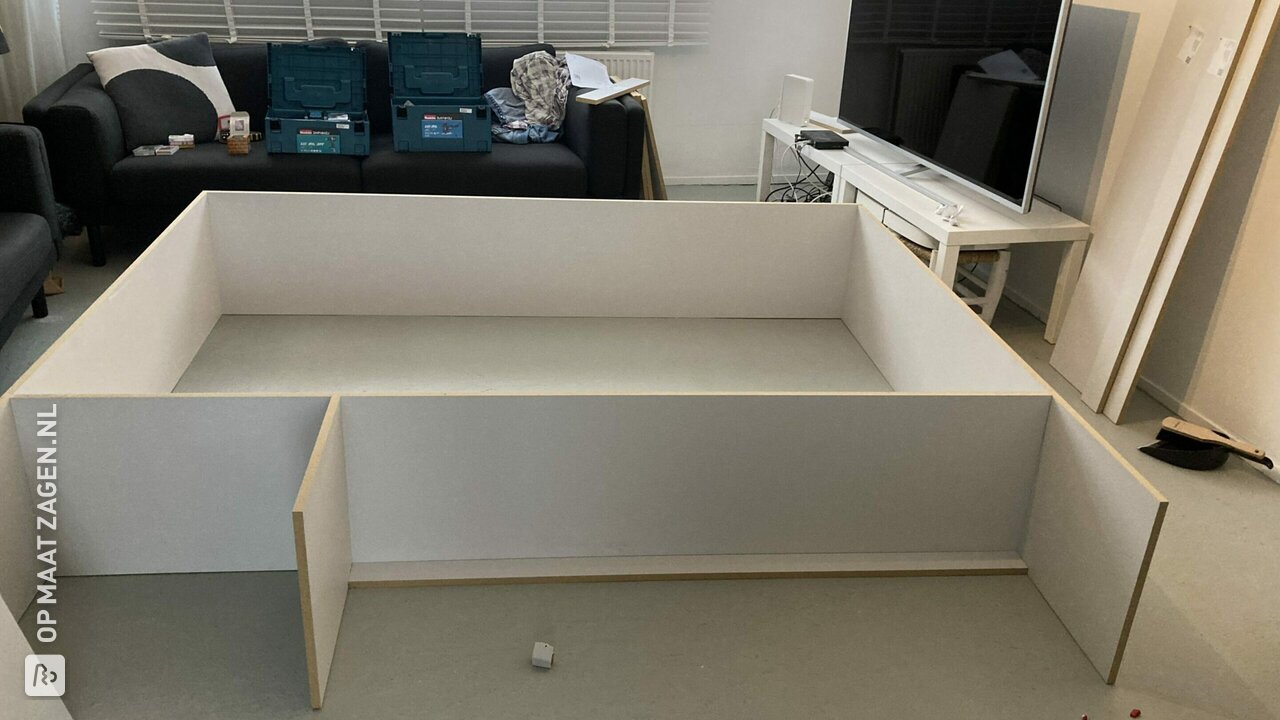 DIY: TV meubel met aansluitend zithoekje, door Mees