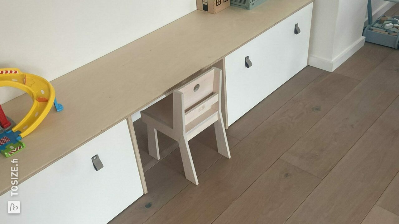 IKEA hack: turning Smastad into big play desk, by Kwan