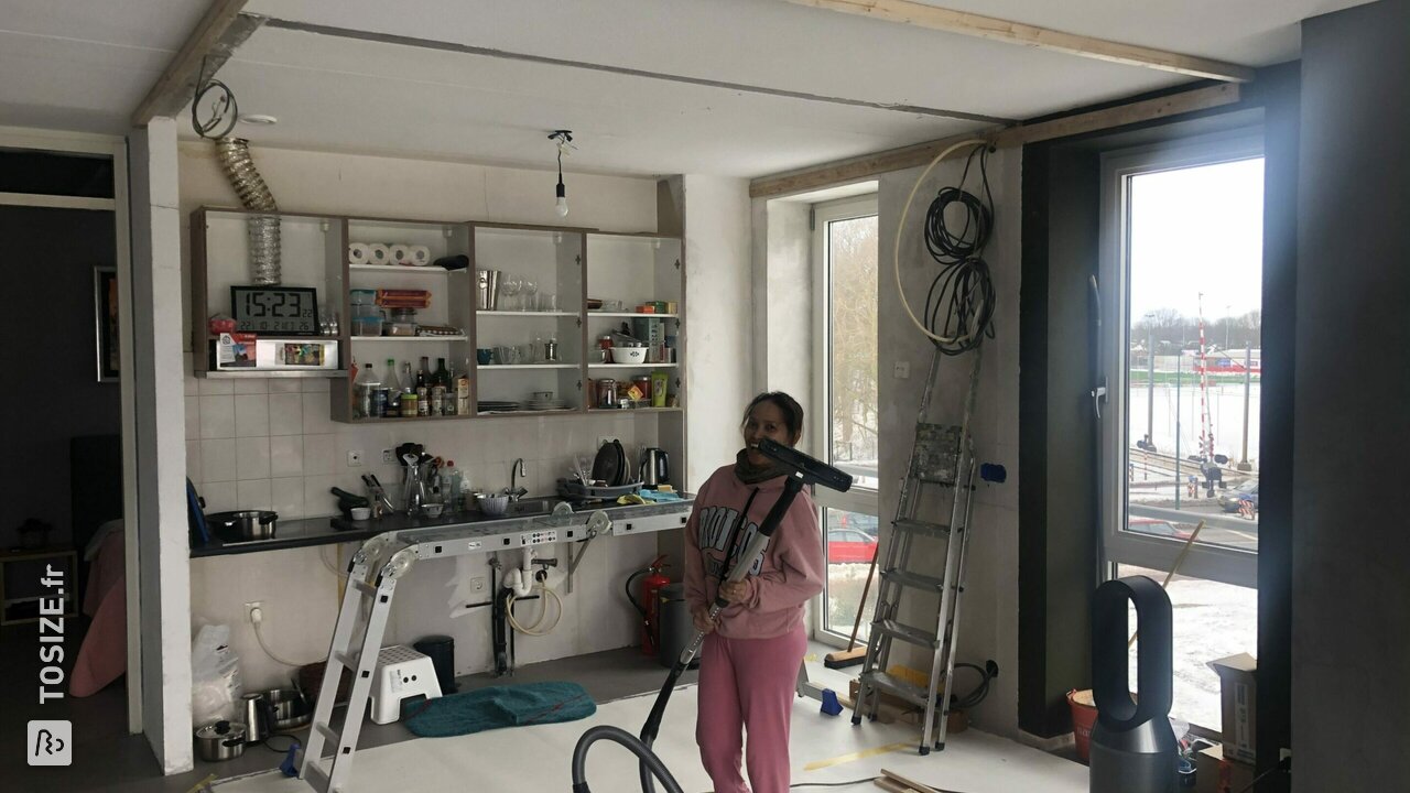 Plafond suspendu dans la cuisine avec panneaux MDF 12 mm, par Loek