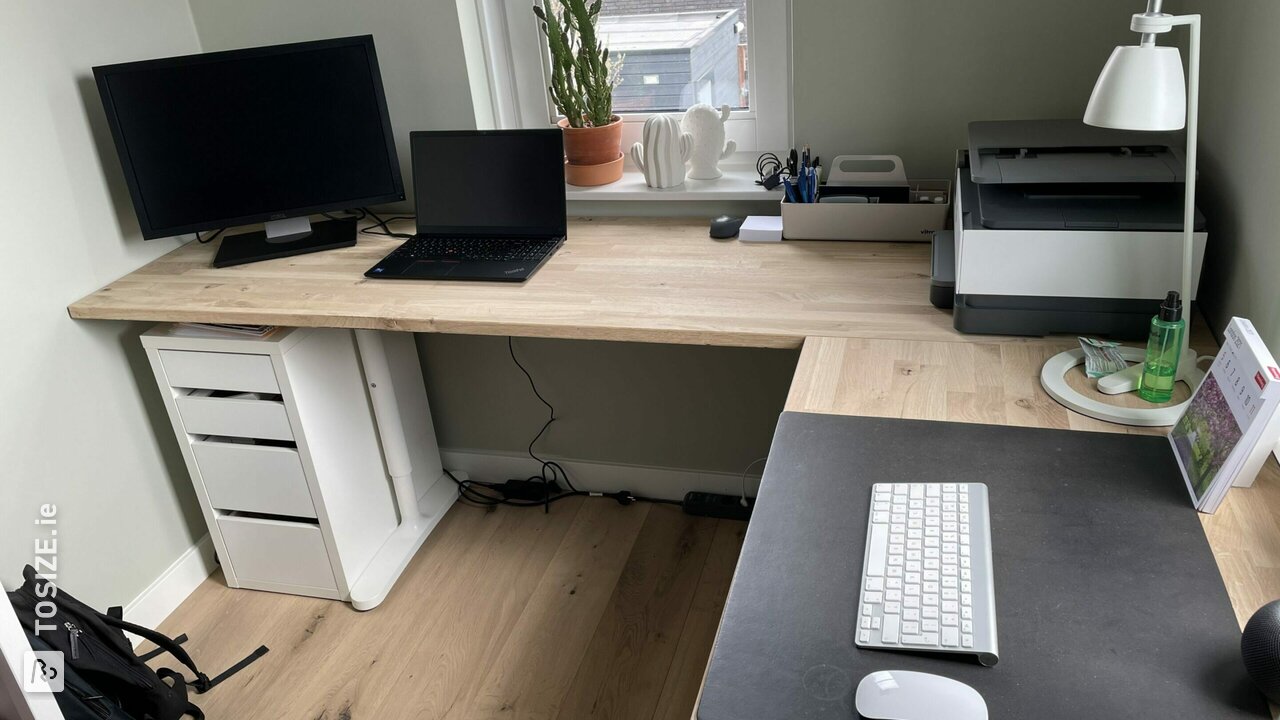 New home workplace with solid oak! By Dennis