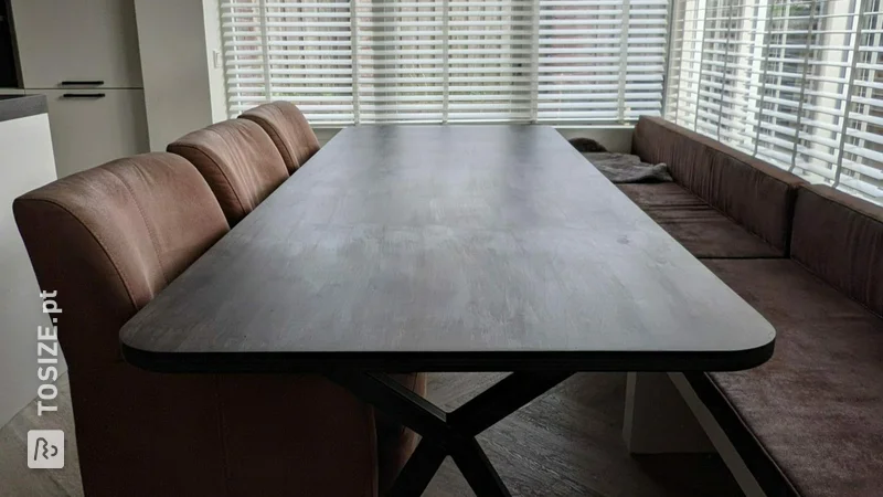 Elegant dining table made of plywood poplars, by Frans