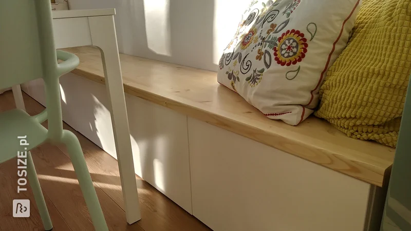 IKEA hack: Easily make a long sofa yourself