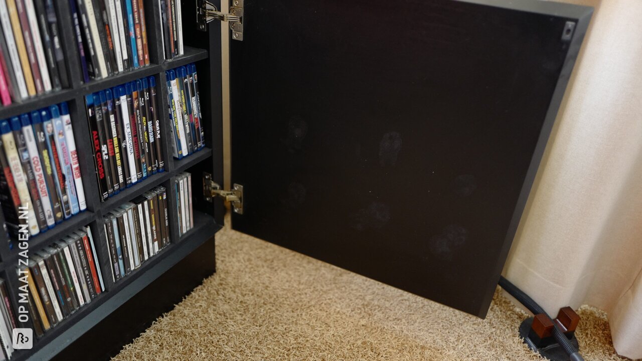 CD / Blu ray rack op maat van MDF zwart