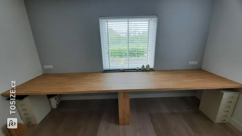 Oak desk with large bridge, by Ad