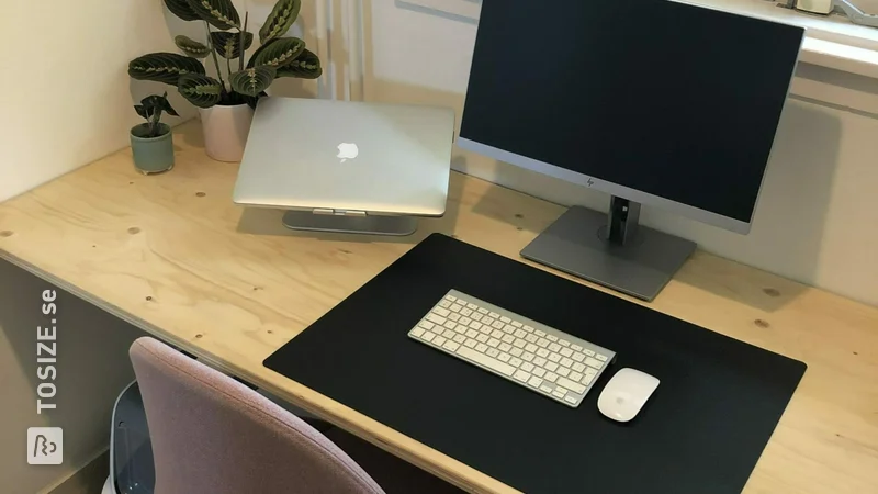 Floating desk with Finnish spruce underlayment, by Kristian