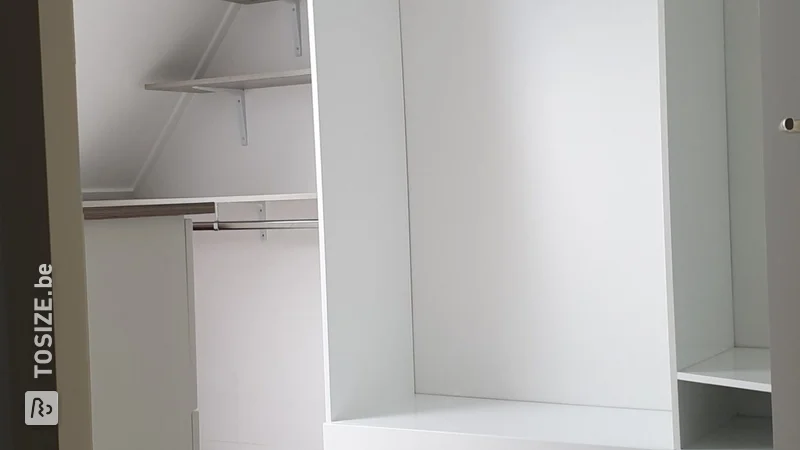 Making a walk-in closet from MDF Lacquer carrier? Do it yourself! By Matthijs
