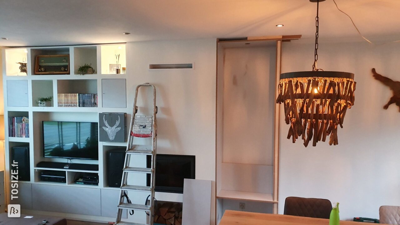 Meuble TV encastrable fait maison en MDF, par Annette et Richard