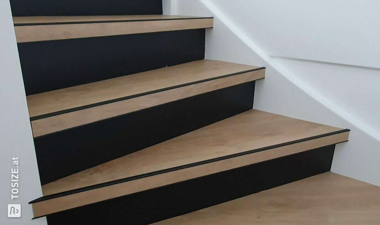 Treppe schließen und mit PVC verkleiden, von Hugo