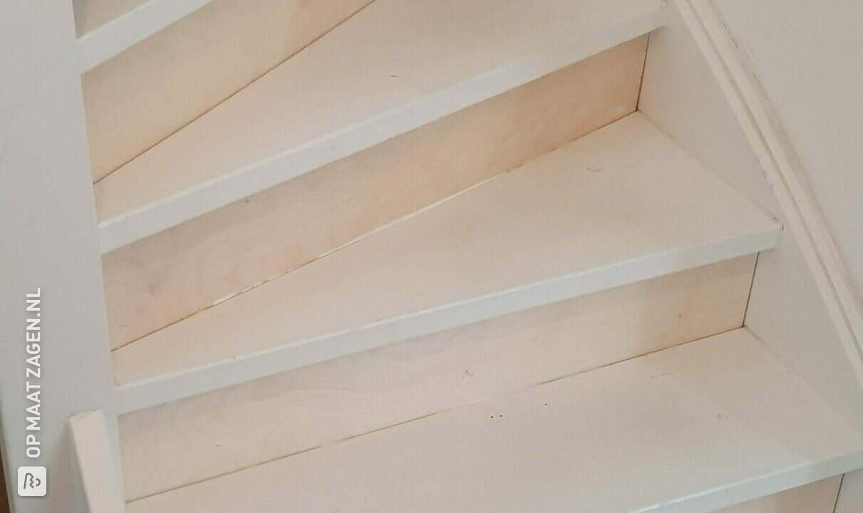 Trap dichtmaken en met PVC bekleden, door Hugo