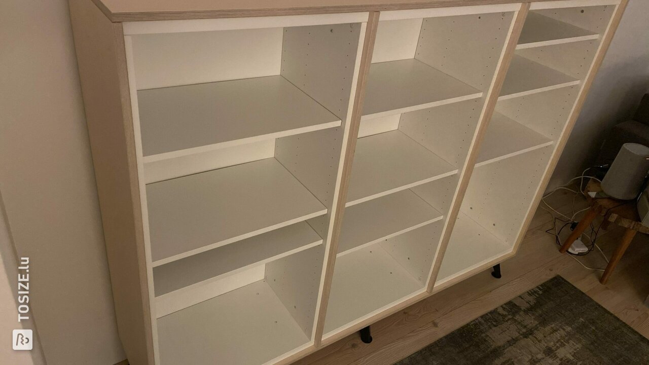 Transformation d'une armoire Ikea Besta en contreplaqué, par Thomas