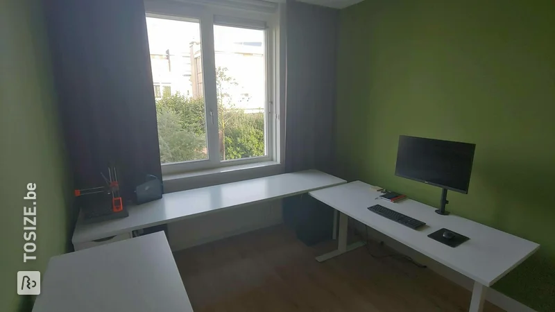 Bureaux dans le bureau à domicile, par van Rijn