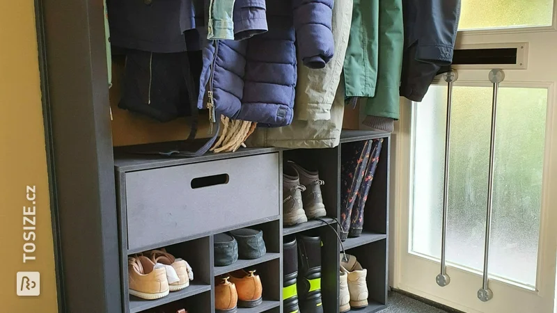 Shoe cabinet made to measure from MDF, by Jan Jaap