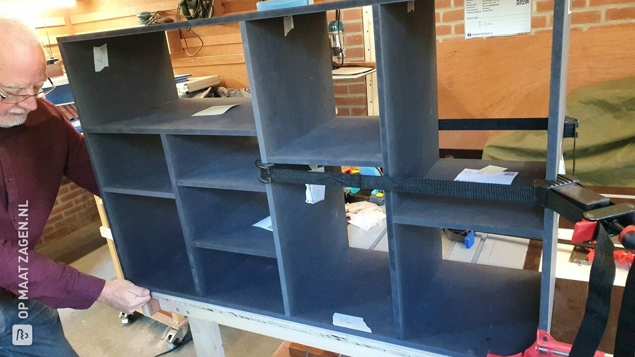 Schoenenkastje op maat van MDF, door Jan Jaap