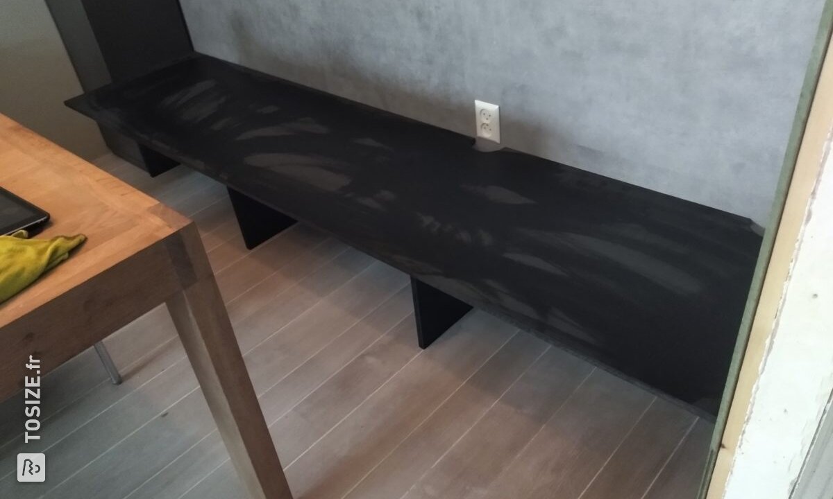 Canapé de salle à manger en MDF noir, par Marga