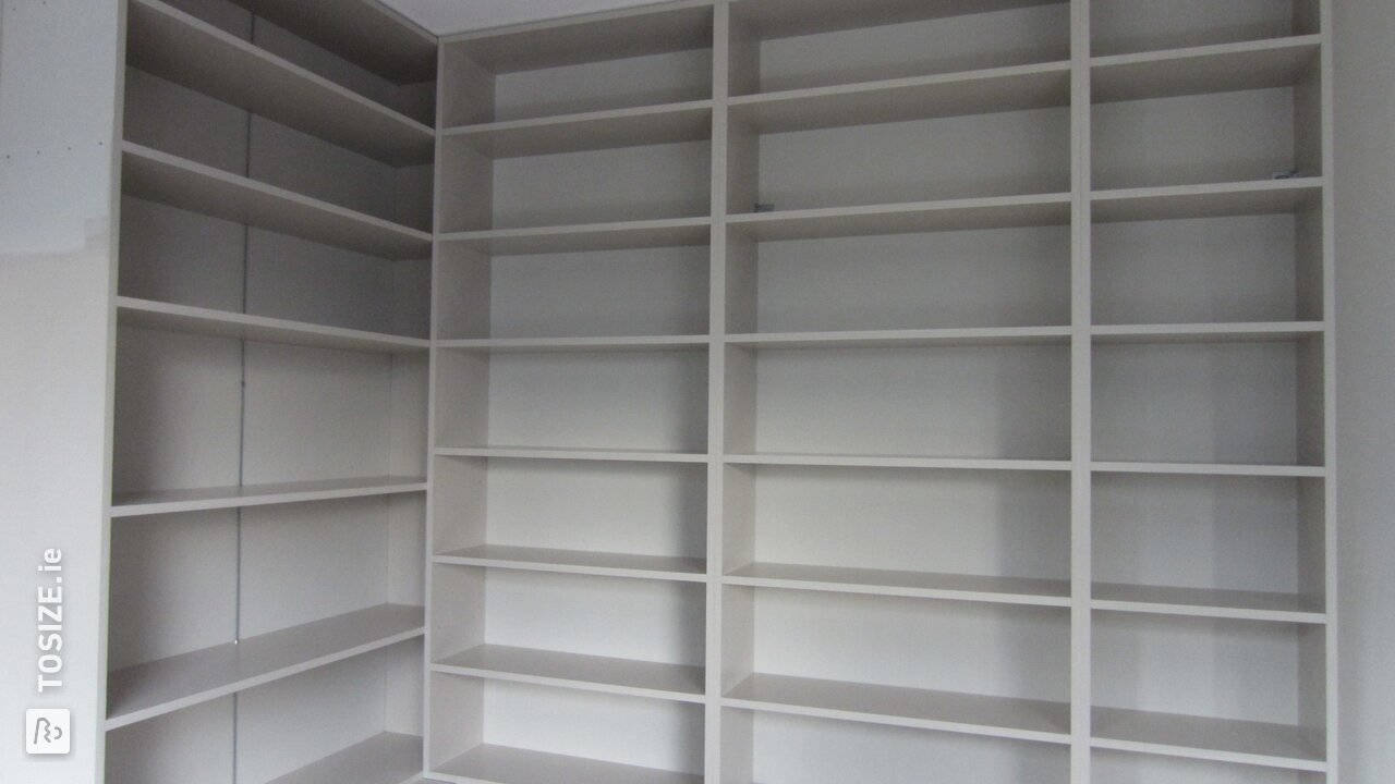 Bookcase for the study with many books! By Jac
