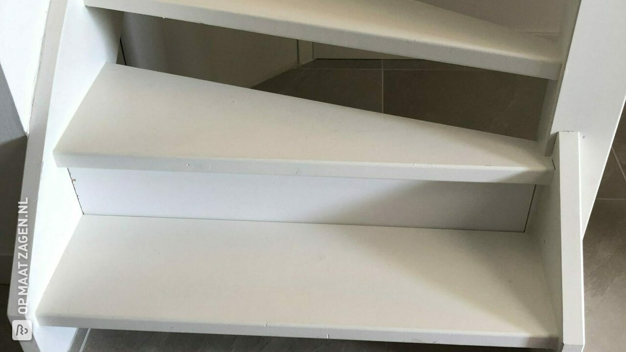 Traptreden dichtmaken met multiplex populier gegrond, door Koen