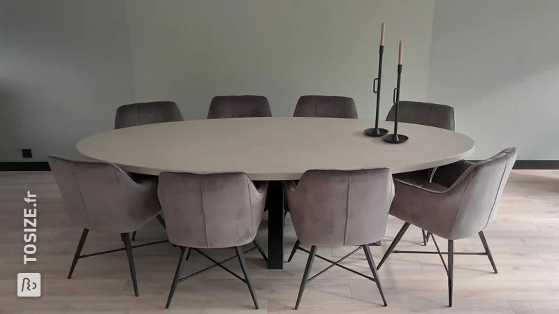 MDF table top with Betoncire, by René