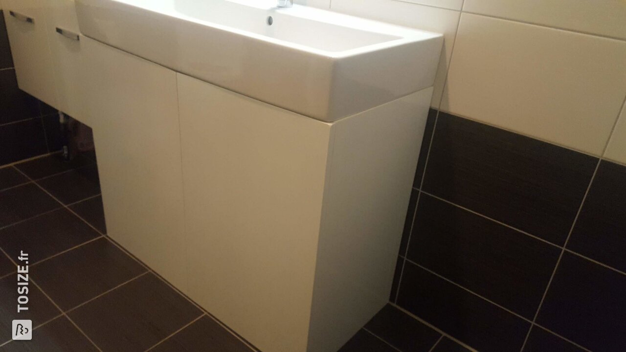 Meubles de lavabo en MDF résistant à l'humidité, par Piet