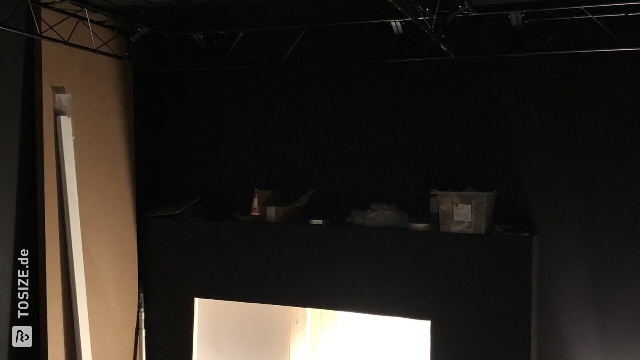 Zusätzliche Wand für Fernseher und Lautsprecher, von Merijn