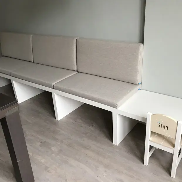 Esszimmer-Bank