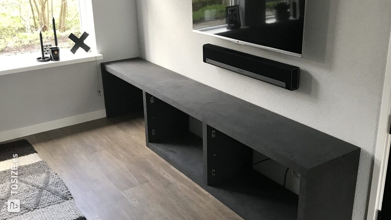 Mueble TV en MDF negro v313, de Laura