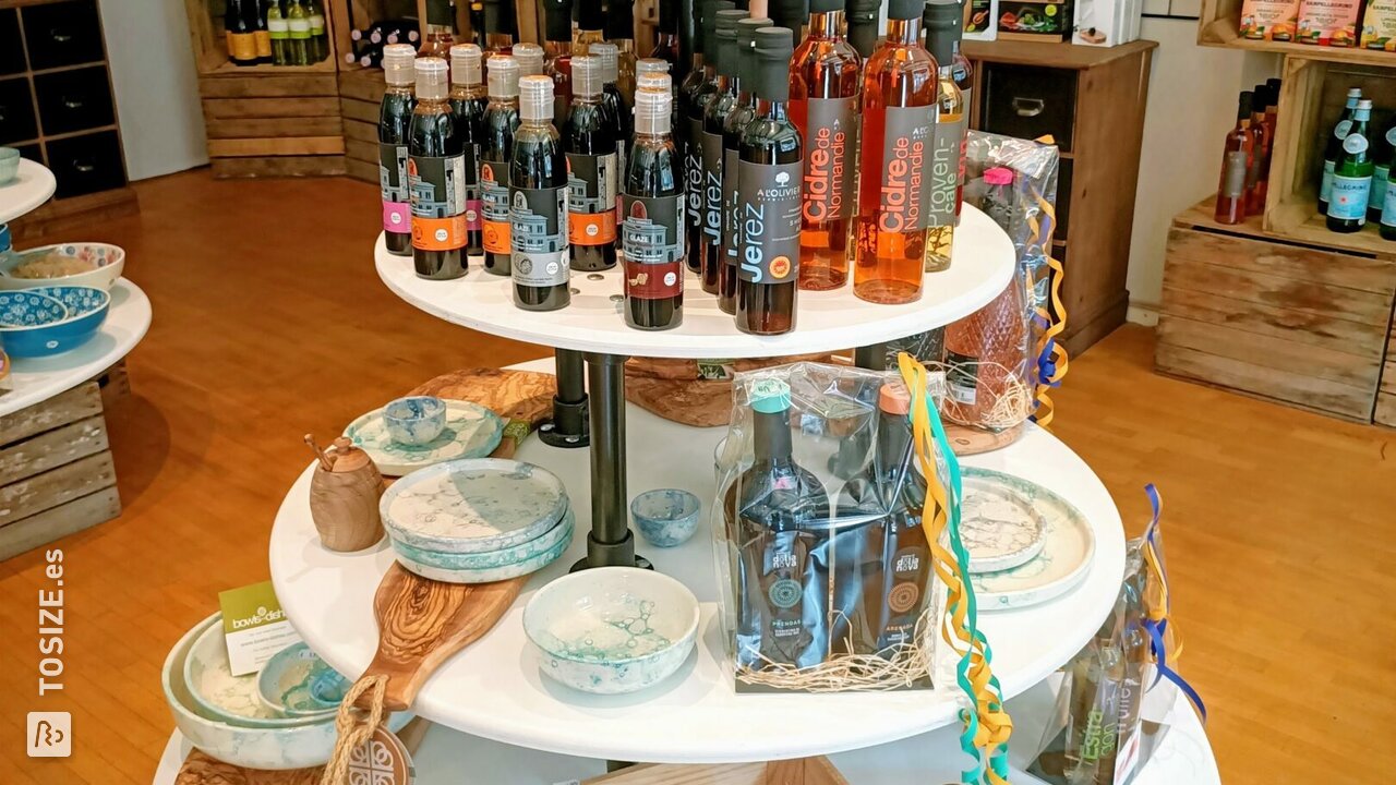 Etagère / Display para en la tienda de MDF, de Enrico
