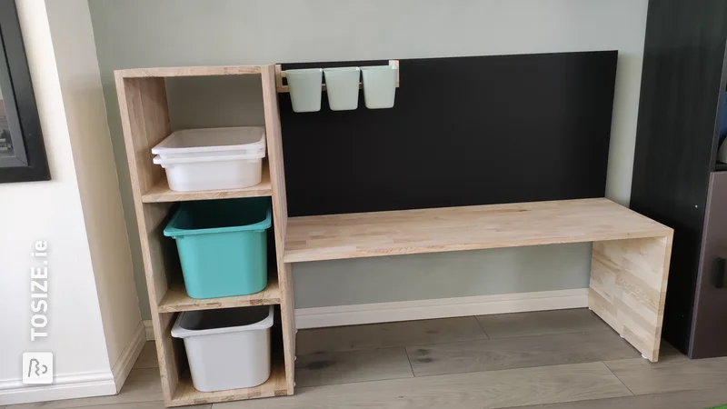 DIY: Oak play table with chalk/magnetic board for toddlers, by Bram