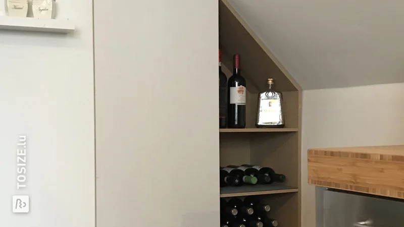 Armoire à pharmacie en MDF, par Eric