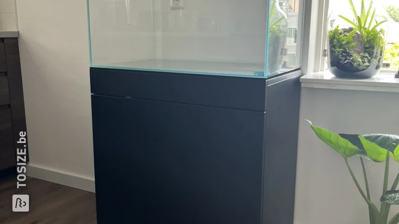 Fabriquez votre propre meuble d'aquarium noir, par Nick