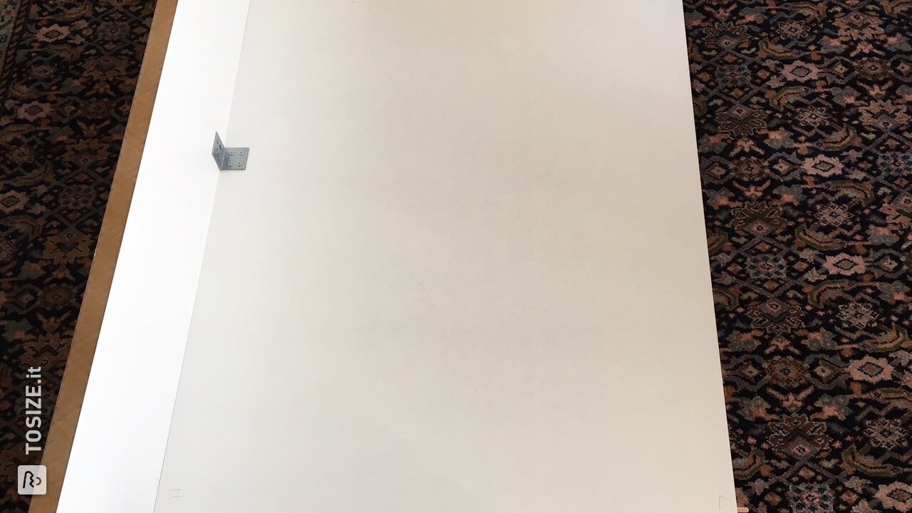 Tavolo Block realizzato su misura in MDF Lakdraag, di Cor