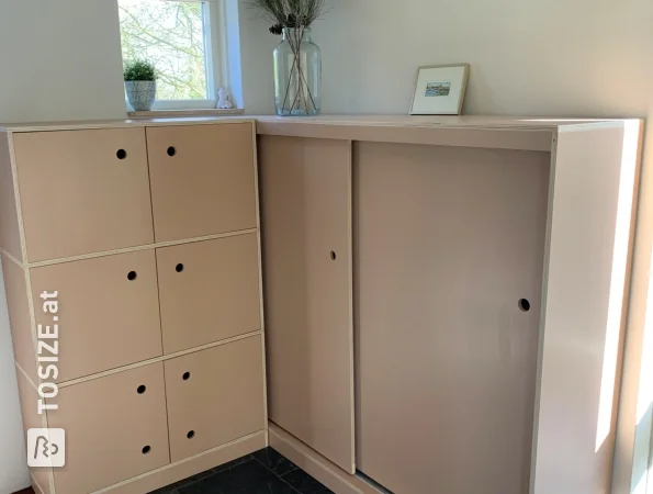 Made-to-measure wardrobe and shoe cabinet, by Wim