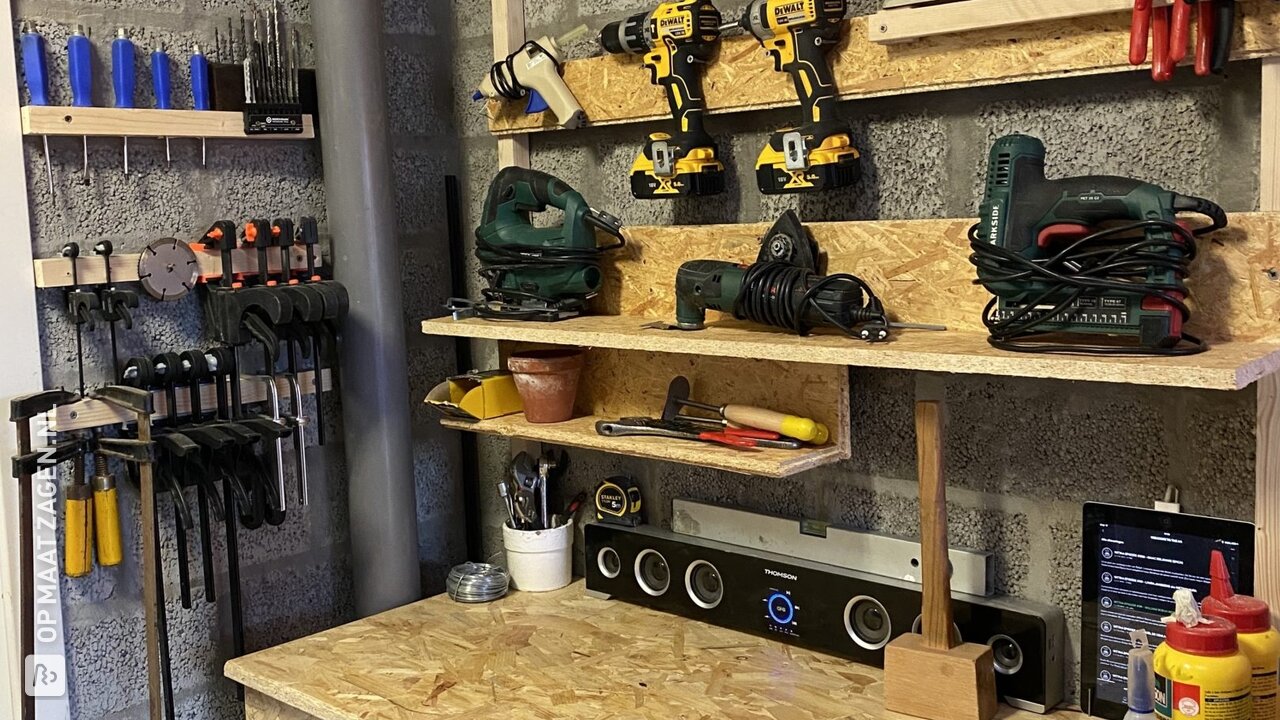 Garage Woodworkshop / werkbank van OSB platen, door Ilia