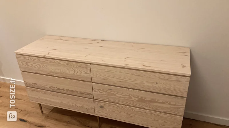 Buffet personnalisé - IKEA IVAR hack, par Willem