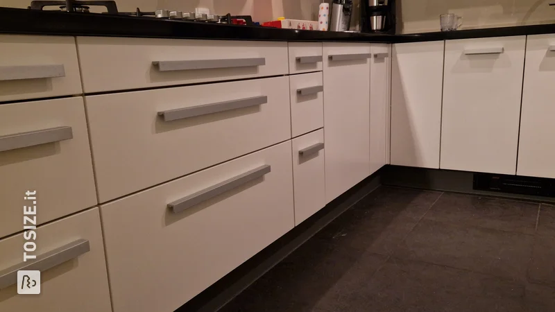 Replacing kitchen fronts yourself with sawn MDF moisture-resistant, by Niels