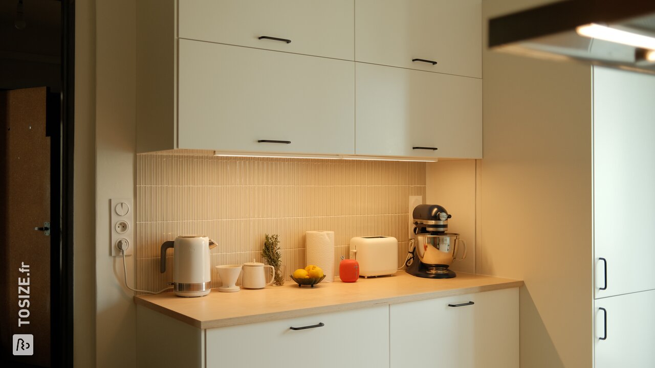 A custom made kitchen countertop from birch plywood TOSIZE.fr