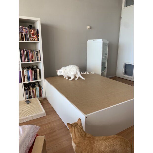 IKEA hack een Kallax kast voorzien van een achterwand op maat