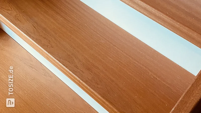 Bauen Sie Ihre eigene offene Treppe mit einer Kurve aus maßgefertigtem Sperrholz von Erwin