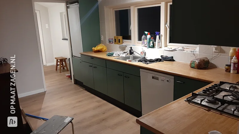 Replacing the kitchen cabinets with MDF panels, by Arnout