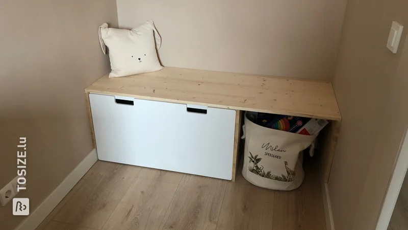 IKEA-Hack: Sofa-/Schreibtischecke mit IKEA STUVA und Tischlerplatte aus Kiefernholz von Tamara