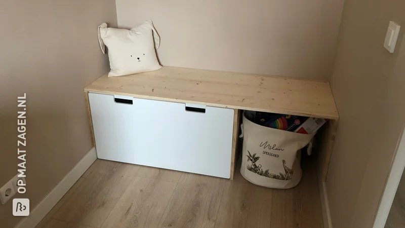 IKEA hack: Sofa/Desk corner with IKEA STUVA and pine carpentry panel, by Tamara