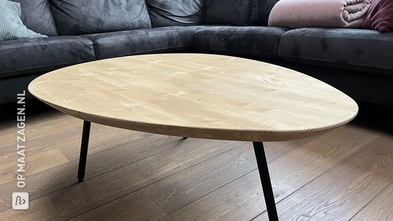 Make your own egg-shaped coffee table from pine wood, by Agnita